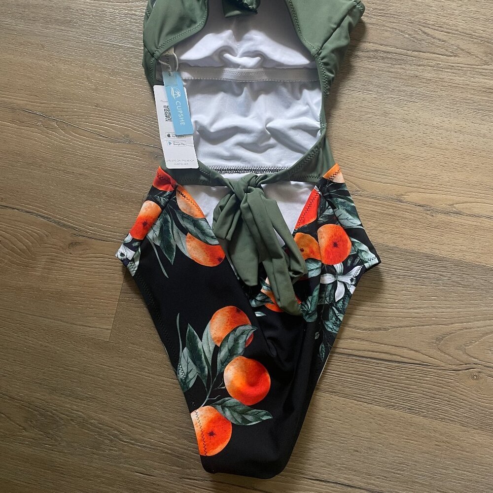 Cupshe Bathing Suit Women's Small One-Piece #703 Green Fruit NWT Flawed! - Picture 6 of 6